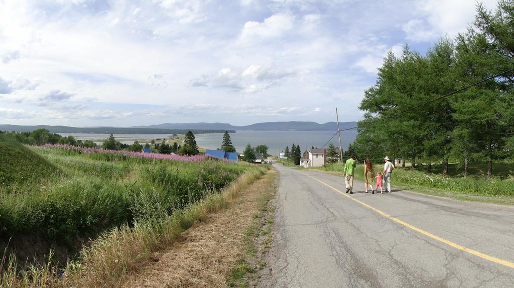 Auberge De DouglastownGaspé エクステリア 写真