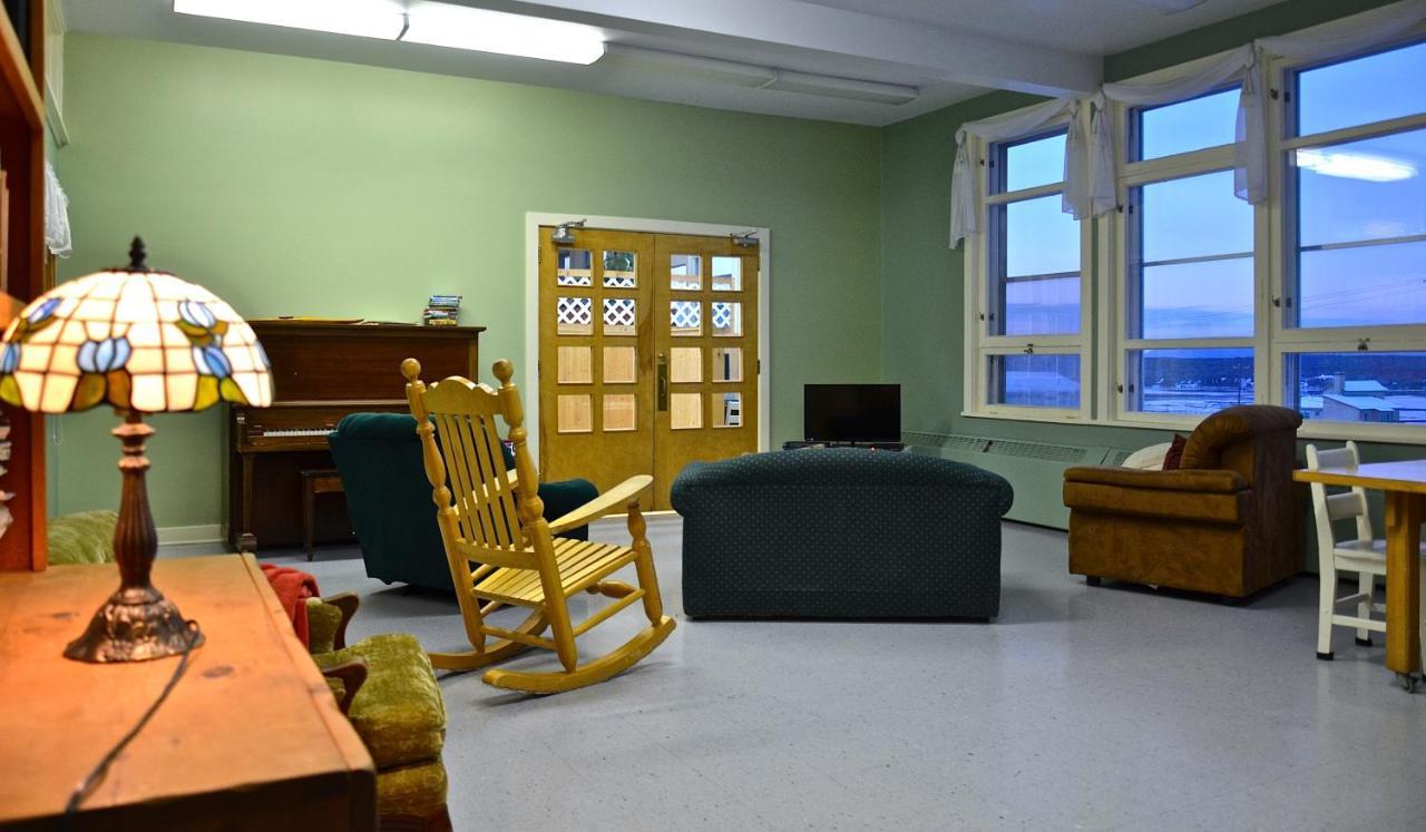Auberge De DouglastownGaspé エクステリア 写真